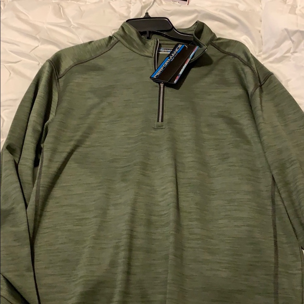 BNWT Men’s green performance sweater